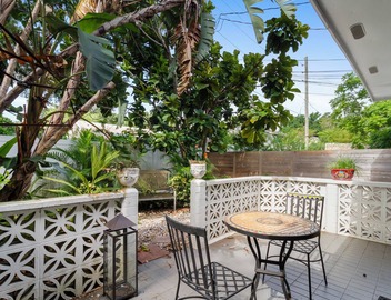 Townhome w Balcony, Workspace, Game room -Perfect for Work and Student Travelers 5