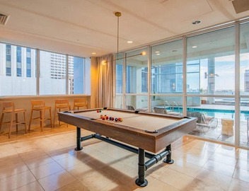 Tranquil 1BR with Parking Gym Pool 4