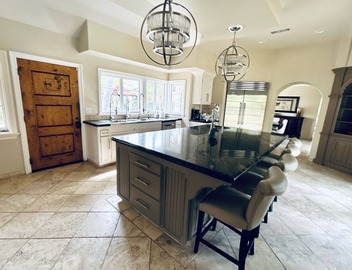 Tranquil Private Resort Home in Paradise 2