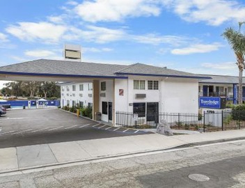 Travelodge by Wyndham Fairplex Pomona 2