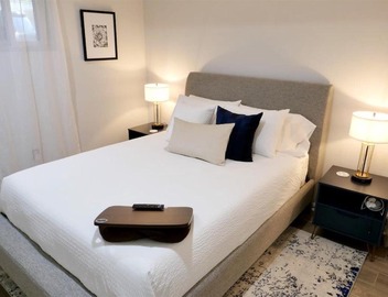 Trendy Apt in Bloomingdale - Parking 3
