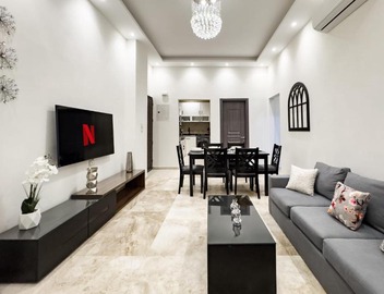 Trendy & Tidy 2BDR Apt 5 min To CAI Airport 3
