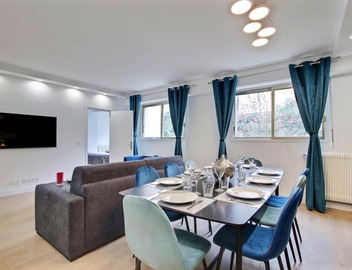 TROCADERO/EIFFEL TOWER - 3 Bedrooms- All New! 3