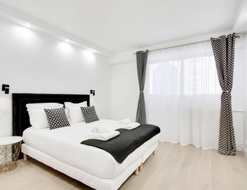 TROCADERO/EIFFEL TOWER - 3 Bedrooms- All New! 5