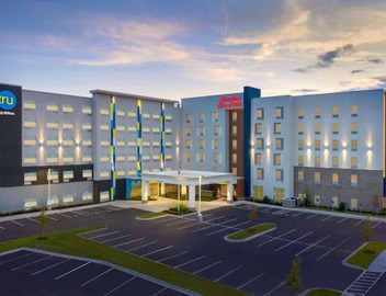 Tru By Hilton Charlotte Airport Lake Pointe 3
