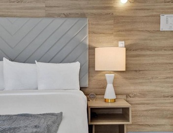 Two Bedroom in The Garden Hotel | 8-Min Walk to Lauderdale-by-the-Sea Beach 2