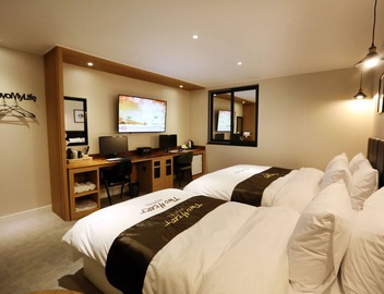 Two Heart Hotel 2