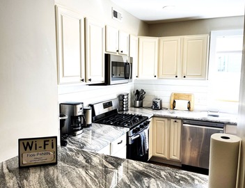 Two Separate DC Houses | Sleep 21 Guests 4