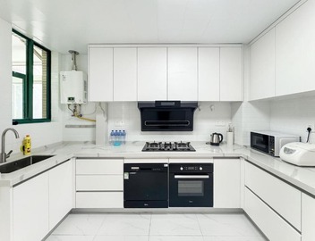 Tyms 2BR 2BA Apt Near MetroCity Line 1 9 4