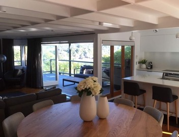 Uber Cool Cabin - Garden Cocktail Bar, Home Theatre, Spa pool 3