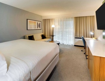 Unwind by the Bay with Stunning San Francisco Views! Pet-friendly Property! 5