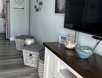Updated beachfront condo - Hear the waves from your room. Beach chair service! 2