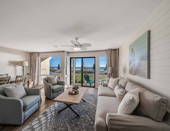Updated Latitude 29 #26 Beachfront w/Heated Pool, Hot Tub, Grills & Free Golf 3