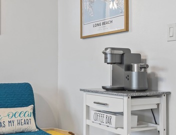 Updated Studio in Downtown Long Beach - Walk to Everything 2