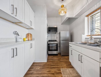 Updated Studio in Downtown Long Beach - Walk to Everything 3