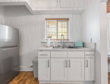 Updated Studio in Downtown Long Beach - Walk to Everything 4
