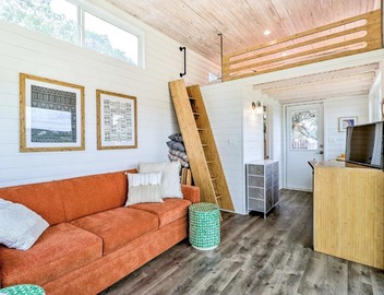 Updated Texas Tiny Home Rental on Lake Travis 2