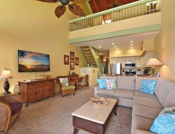 Updated Top floor 2 bedroom condo, Oceanfront, private beach, walkable area 5