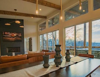 Upscale Masterpiece - Mountain Views with Hot Tub 4