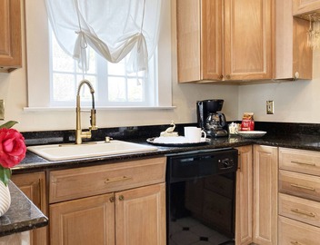 UPTOWN OASIS W PRIVATE, HEATED POOL, Minutes to all New Orleans' top attractions 2