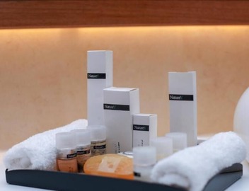 V Boutique Hotel 4