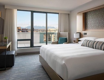 Vancouver Airport Marriott Hotel 5