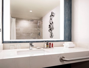 Vancouver Airport Marriott 4