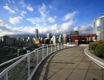 vancouver downtown penthouse with city view close to amazon and microsoft 3