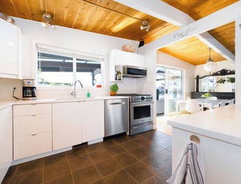 Vancouvers Largest Float Home | Ocean & City Views 5