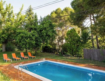 Villa "Masia Can Comas" with Pool, Garden & Wi-Fi 3