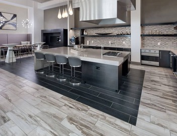 Virelli Apartments Upscale King Suite in the Heart of Orlando w Pool 5