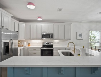 Walk 2 Beach, Pool, Golf Cart,4BR|Summer Getaway 4
