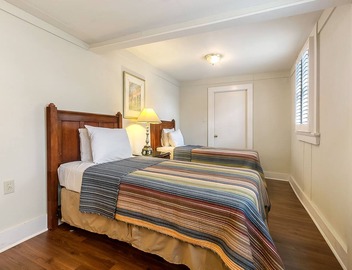 Walk to all the French Quarter attractions. A great space to enjoy NOLA 4