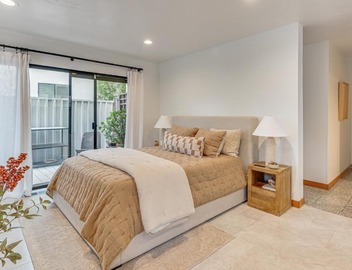 Walk to Venice Beach & More! Serene Apt w/Patio 4