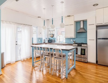 Walkable 3 Bed Boho Bungalow | Chef's Kitchen 2