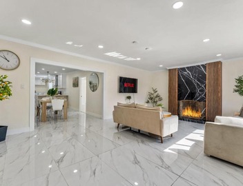 Walkable 5BR Home with Hot Tub & BBQ Grill 5