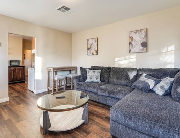 Walkable Phoenix 2-Unit Hub Near Chase Field! 3
