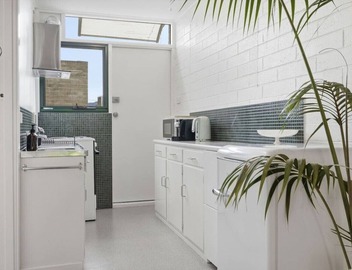 Warm Mid century modern 2BR, 8 mins from CBD 4
