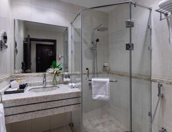 Warwick Al Jubail Hotel 3