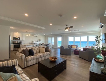 WATERFRONT 2BR Spacious Top Floor Condo! 3