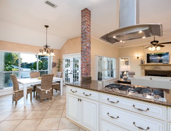 Waterfront 5BR Retreat 114 Near the French Quarter & New Orleans w/Boat Dock 2