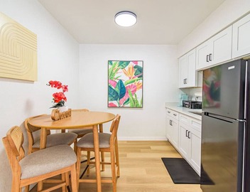 Waterfront Bungalow Oasis 2 Blocks to Beach 3