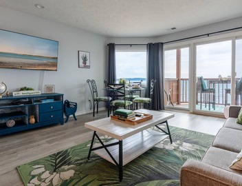 Waterfront Haven 215|Balcony|Direct Beach Access|Near Downtown 5