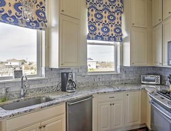 Waterfront Home with Dock - 31 Mi to Downtown NOLA! 5