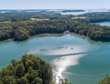 Waterfront, Luxury, Spacious home in Freeport! 5
