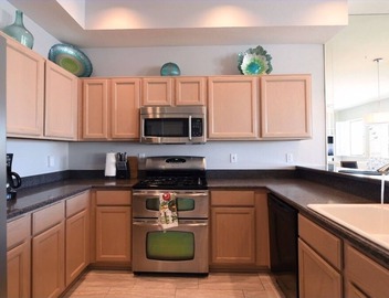 Waterfront Views, Office, Main Floor, Walkable, Pet Friendly, Family Friendly 5