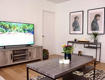 WEHO Place By Sunset Plaza 2
