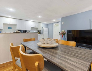 Well Located 3 Bed, 1 Bath in Kendall Sq 2