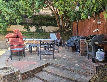 Westside Retreat w/Yard, Grill, Hot Tub, Near Sofi Stadium, LAX, and the Beach 3