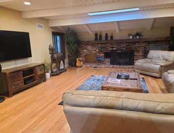 Westside Retreat w Yard, Grill, Hot Tub, Near Sofi Stadium, LAX, and the Beach 3